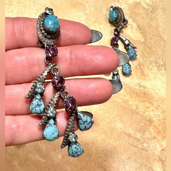 Vintage clip on rhinestone dangle earrings turquoise and purple rhinestones - Picture 6 of 9